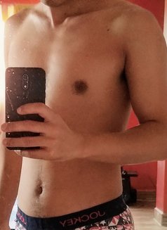 Relaxed and destress your body - masseur in Bangalore Photo 5 of 8