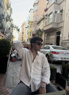 Alex - Acompañantes masculino in İstanbul Photo 1 of 4