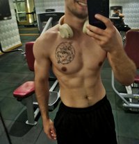 AlexTop for ladies and couples - Male escort in Dubai