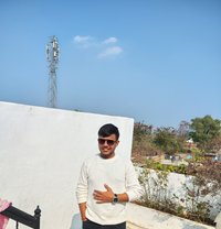 Alex8 - masseur in New Delhi