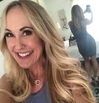 Alexa - escort in Cairo