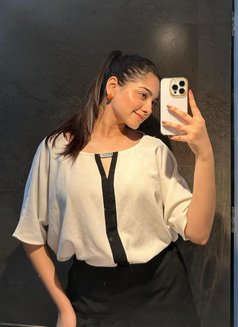 Alexa Carry - escort in Al Juffair Photo 3 of 5