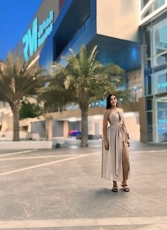 Alexa - escort in Abu Dhabi Photo 2 of 6