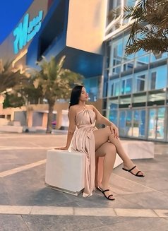 Alexa - escort in Abu Dhabi Photo 3 of 6