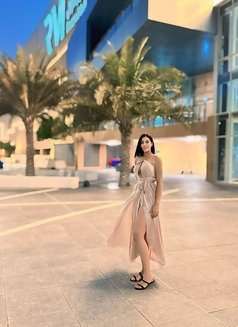 Alexa - escort in Abu Dhabi Photo 4 of 6