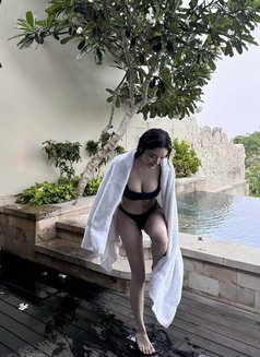 LEXIE - escort in Mumbai Photo 5 of 5