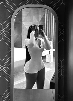 Alexa - escort in Shanghai Photo 6 of 7