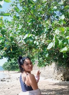 Alexa - escort in Abu Dhabi Photo 3 of 7