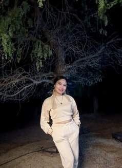 Alexa - escort in Abu Dhabi Photo 4 of 7