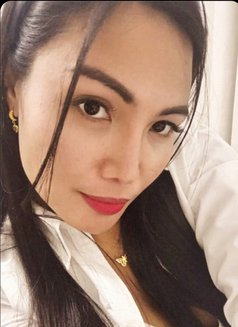 Alexa - escort in Abu Dhabi Photo 7 of 7