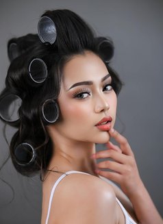 Alexa - escort in Makati City Photo 11 of 12