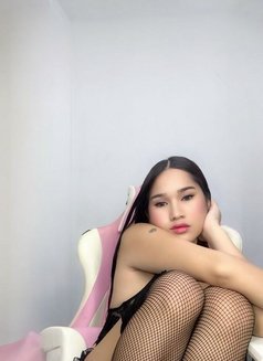 Alexa - escort in Manila Photo 5 of 5