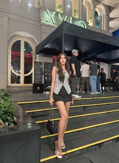 Alexa - escort in Singapore Photo 7 of 17