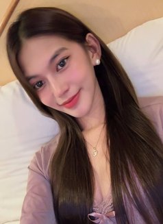 Alexa - escort in Singapore Photo 13 of 17
