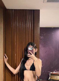 Alexa - escort in Singapore Photo 16 of 17