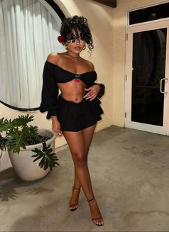 Alexa, Sexy Bitch in the Town - escort in Ahmedabad Photo 1 of 9