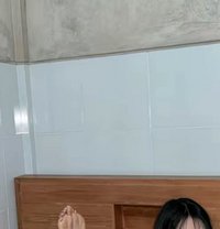 Alexa Skinny - puta in Bali