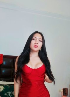 Alexa Suarez - escort in Manila Photo 3 of 6