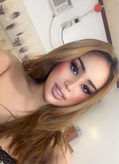 Alexa Tan - Transsexual escort in Manila Photo 8 of 15