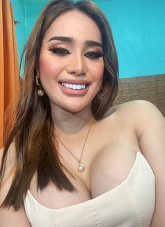 Alexa Tan - Transsexual escort in Manila Photo 11 of 15