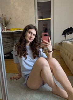 Alexa - escort in Hong Kong Photo 2 of 5