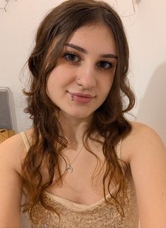 Alexa - escort in Hong Kong Photo 1 of 5