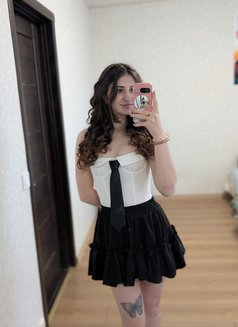 Alexa - escort in Hong Kong Photo 5 of 5