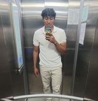 Alexander - Intérprete masculino de adultos in New Delhi