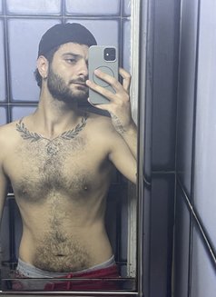 Alexander - Male escort in Beirut Photo 4 of 4