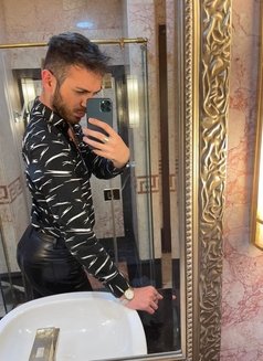 Alexander Toy Boy - Male escort in Dubai Photo 1 of 7