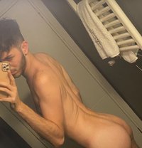 Alexander Toy Boy - Male escort in Riyadh