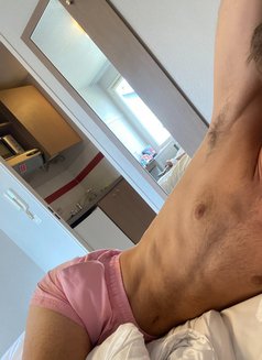 Alexander Toy Boy - Male escort in Dubai Photo 5 of 7