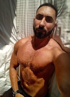 Alexanderrr - Male escort in Dubai Photo 6 of 8