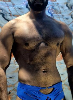 Alexanderrr - Male escort in Dubai Photo 2 of 8