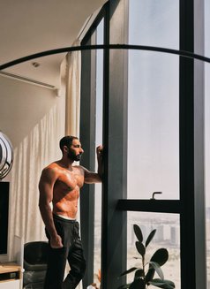 Alexanderrr - Male escort in Dubai Photo 4 of 8