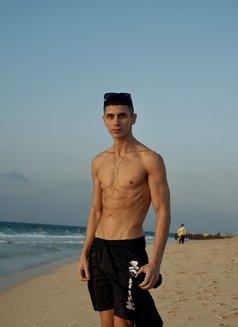 AlexanderShevrolet - Male escort in Dubai Photo 7 of 9