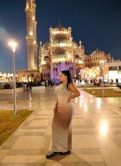 Alexandra - puta in Abu Dhabi Photo 6 of 7