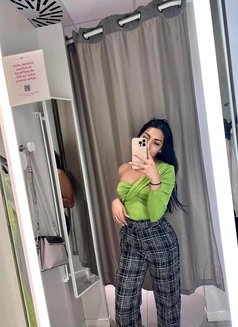 ALEXANDRA MATARAN - Transsexual escort in Barcelona Photo 9 of 18