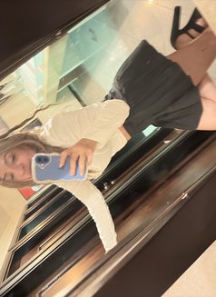 Alexandra - escort in Abu Dhabi Photo 6 of 7