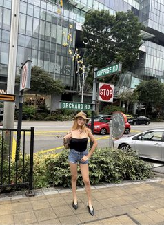 Alexandra Mooree - puta in Singapore Photo 8 of 15