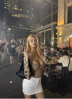 Alexandra Mooree - puta in Singapore Photo 12 of 15