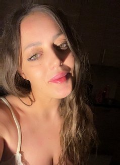 Alexandra - escort in Kuwait Photo 2 of 11