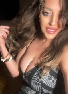 Alexandra - escort in Kuwait Photo 3 of 11