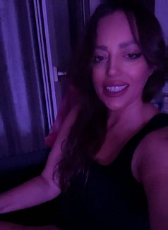 Alexandra - escort in Kuwait Photo 6 of 11