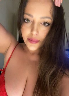 Alexandra - escort in Kuwait Photo 10 of 11