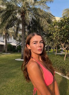 Alexandra - escort in Dubai Photo 3 of 7