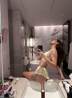 Alexandra - escort in Riyadh Photo 4 of 6