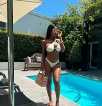 Alexandra - escort in Dubai Photo 3 of 5