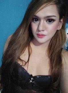 Alexia - Transsexual escort in Makati City Photo 2 of 10