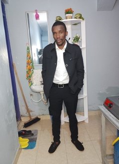 Alexis - Male escort in Nairobi Photo 3 of 3